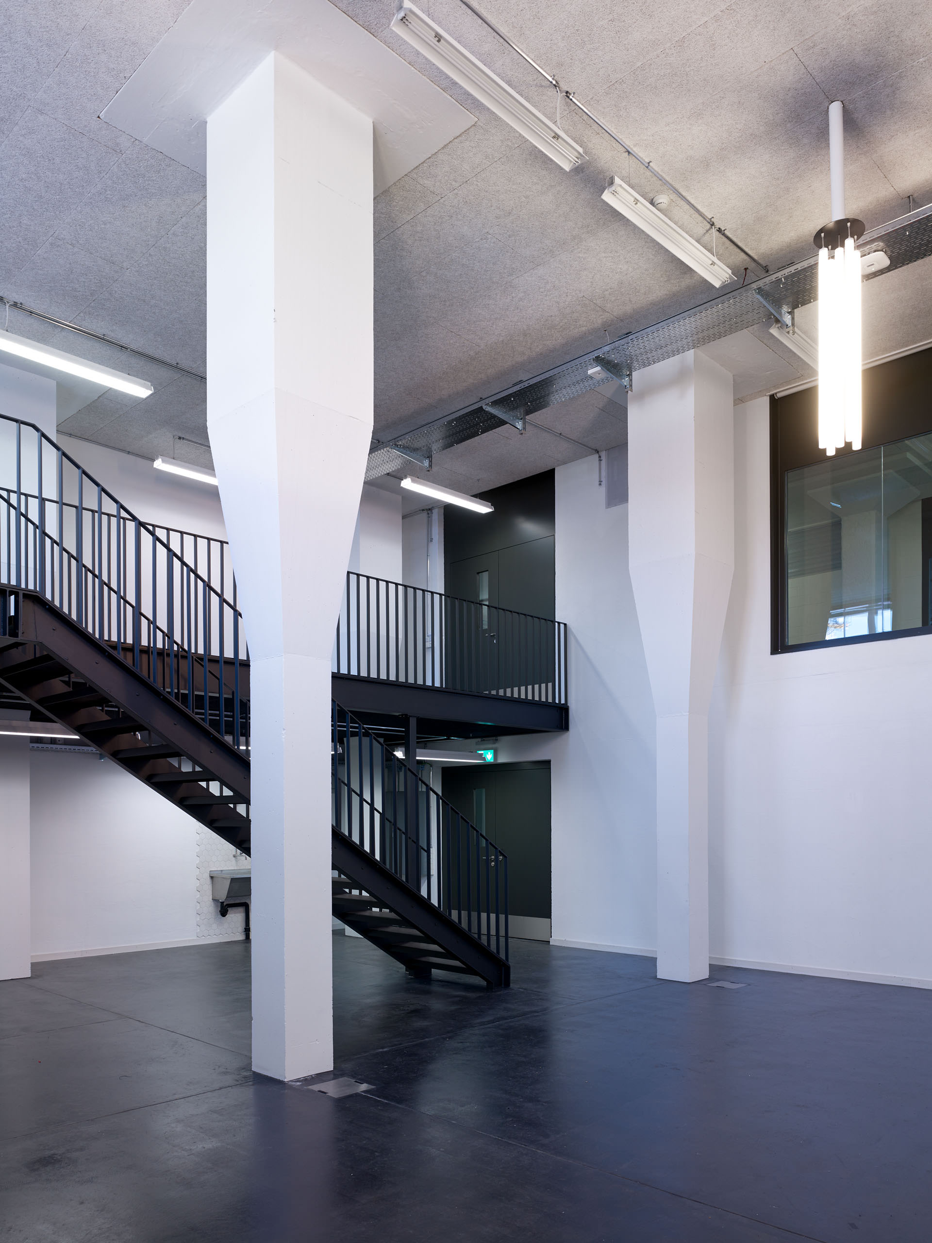 E13483 Alpa 043042 2560